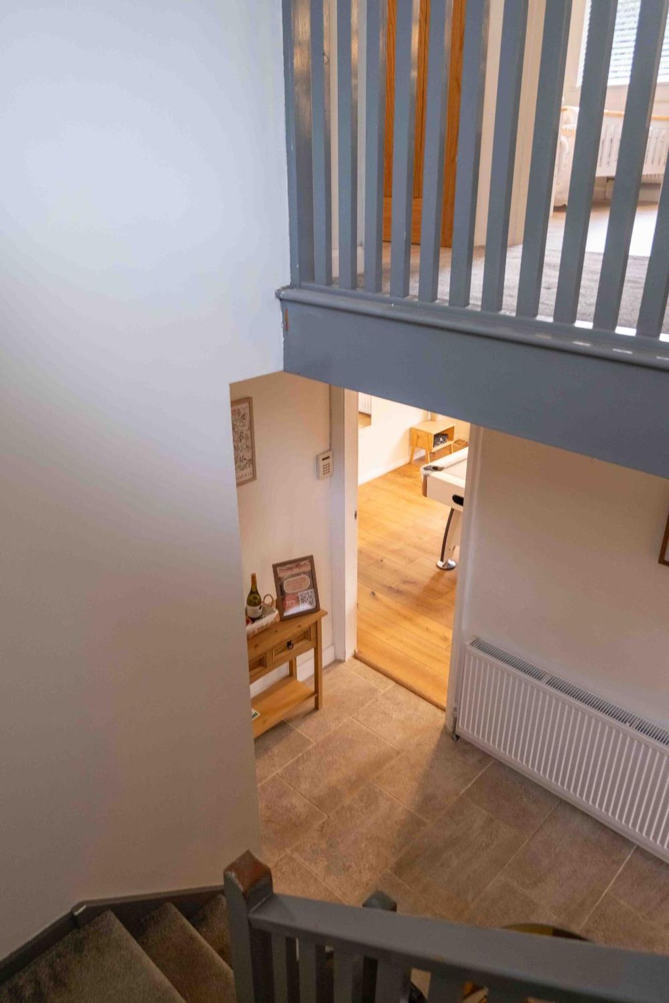 Cross Lane Cottage Pudsey Exterior photo